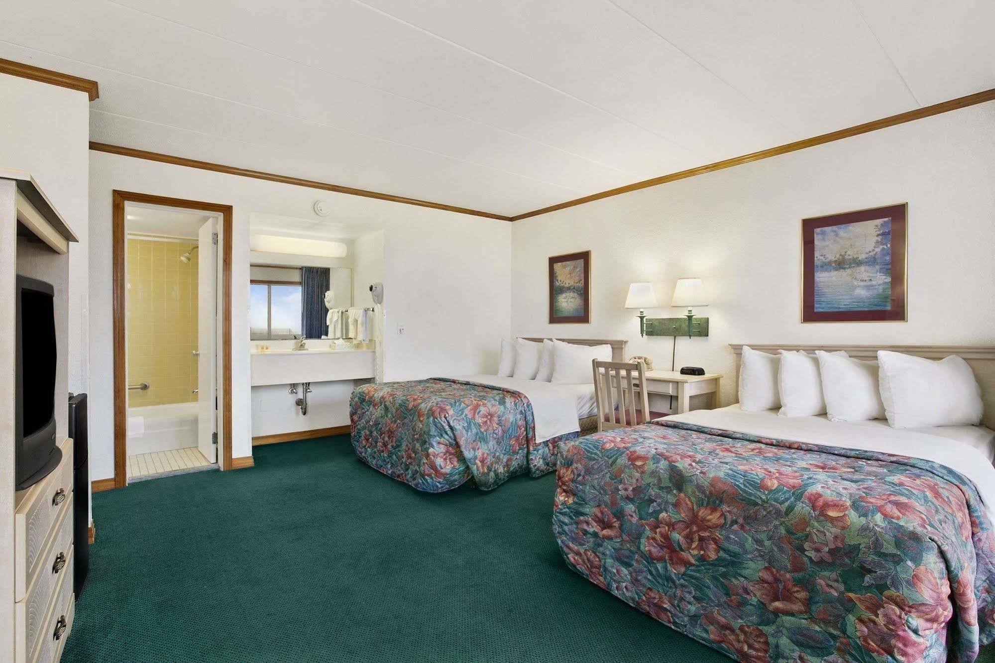 Mariner Inn And Suites Kill Devil Hills Exterior foto